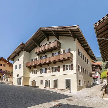 Hopfgarten Alpin Living 4 *